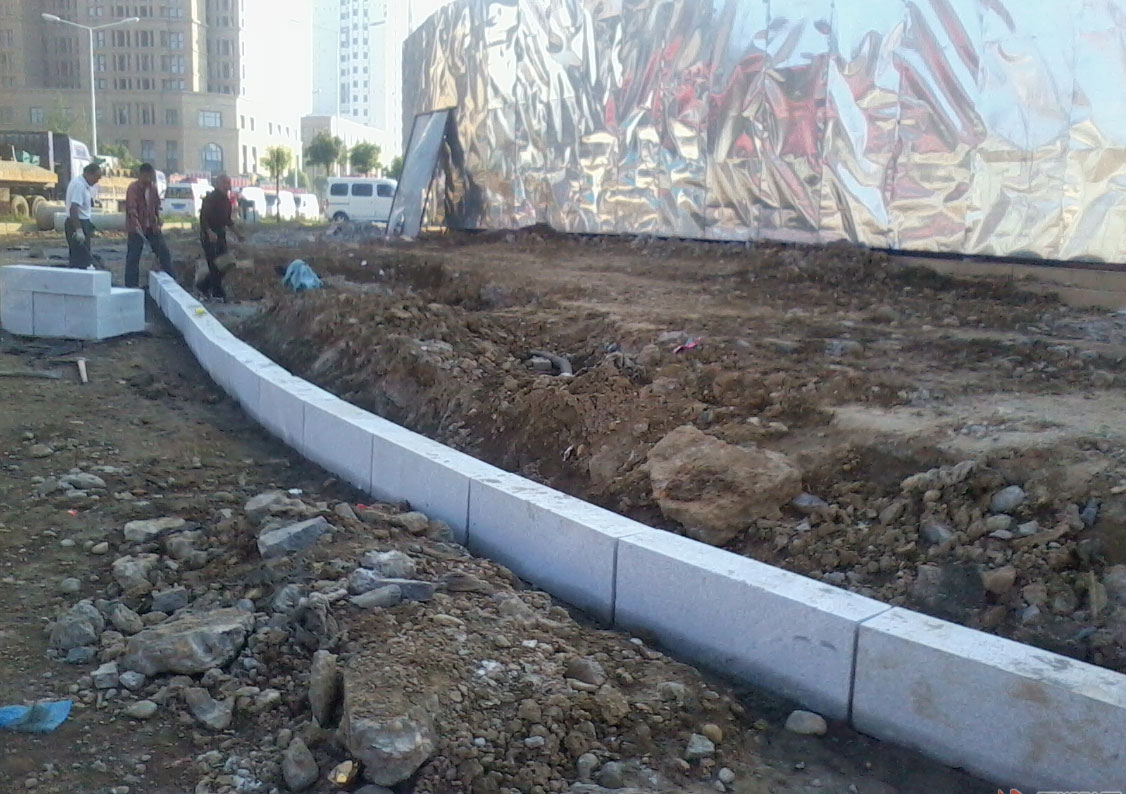 路沿石現場(chǎng)施工